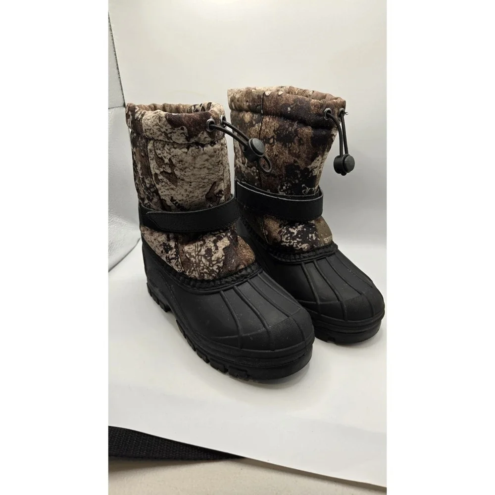 Outdoor Kids Youth Size 2 Camo Winter Snow Boots 3M Thinsulate Waterproof